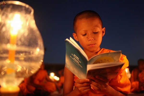 Thái Lan: Hình ảnh Lễ Truyền trao Giới pháp tại Tu viện Wat Phra Dhammakaya