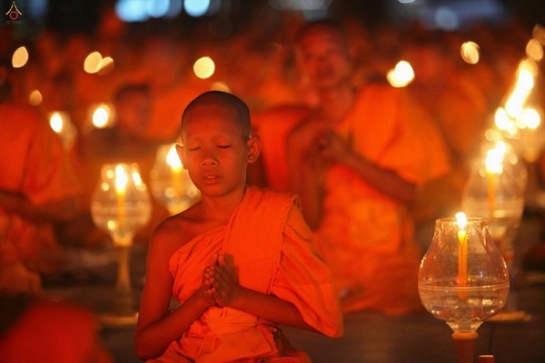 Thái Lan: Hình ảnh Lễ Truyền trao Giới pháp tại Tu viện Wat Phra Dhammakaya