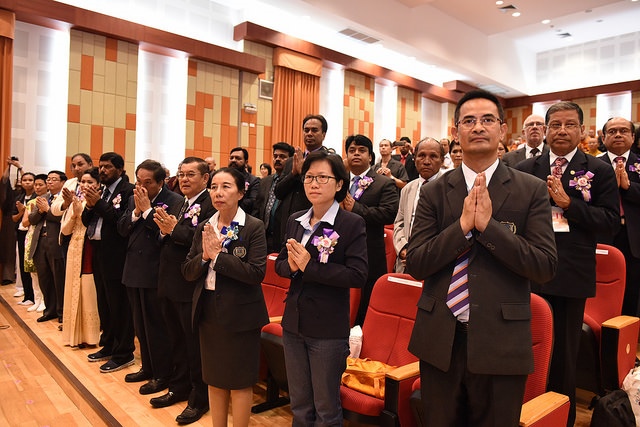 TT. Thích Nhật Từ nhận giải thưởng &quot;Lãnh Đạo Xuất Sắc Phật Giáo Thế Giới&quot; tại Thái Lan