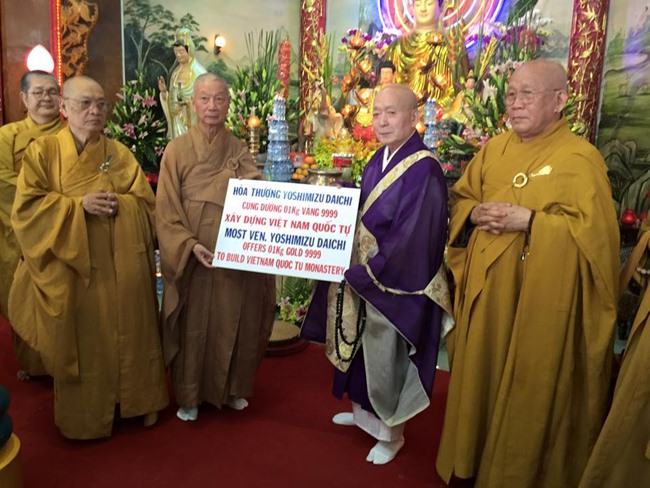 HT Yoshimizu Daichi cúng dường 01 kg vàng xây dựng VN Quốc Tự