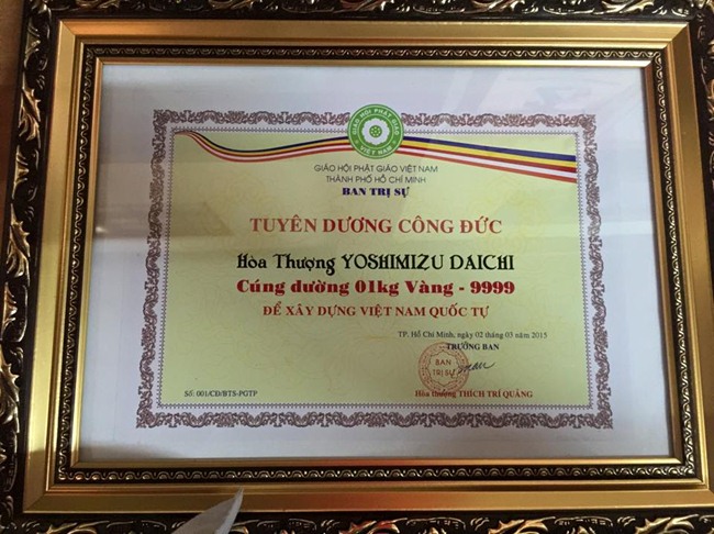 HT Yoshimizu Daichi cúng dường 01 kg vàng xây dựng VN Quốc Tự