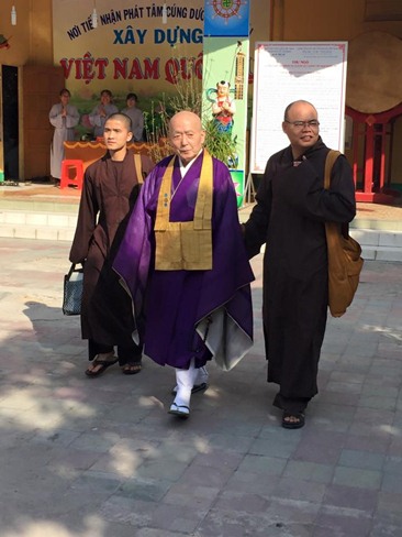 HT Yoshimizu Daichi cúng dường 01 kg vàng xây dựng VN Quốc Tự