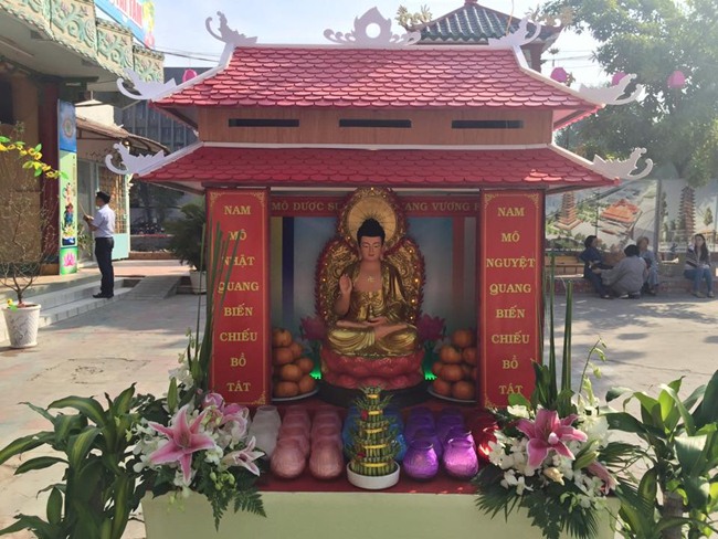 HT Yoshimizu Daichi cúng dường 01 kg vàng xây dựng VN Quốc Tự