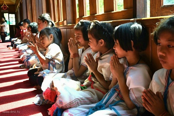 Thái Lan: Chùm ảnh xuất gia gieo duyên