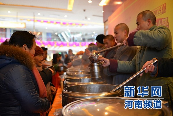 Trung Quốc: Trụ trì Thiếu Lâm Tự vận động duy trì phát triển truyền thống Cháo Bát Lạp Kỷ niệm ngày đức Thích Ca thành đạo