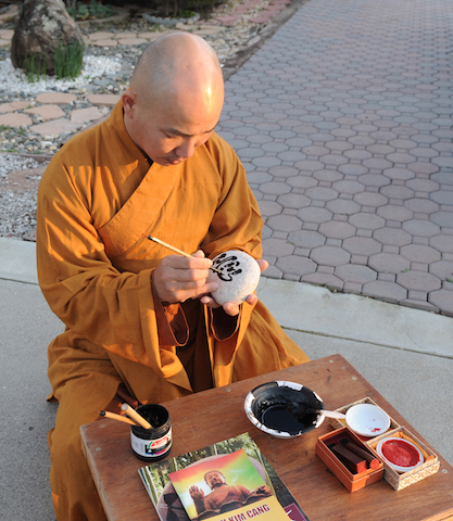 Thiền viện Vô Ưu, California, Hoa Kỳ -  điểm đến đầu năm 2015 của hai nhà thư pháp  Thích Giác Thiện, Thích Nhuận Pháp.