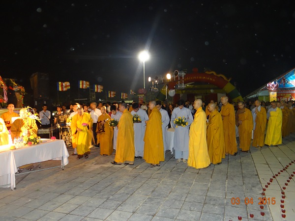 Vĩnh Phúc: Lung Linh Lễ Hôi Hoa Đăng Tây Thiên 2015