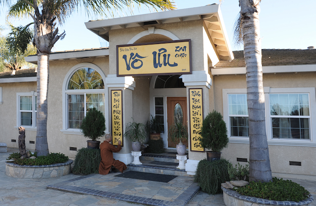 Thiền viện Vô Ưu, California, Hoa Kỳ -  điểm đến đầu năm 2015 của hai nhà thư pháp  Thích Giác Thiện, Thích Nhuận Pháp.