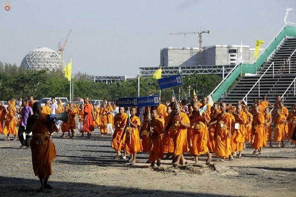 Thái Lan: Hình ảnh Lễ Truyền trao Giới pháp tại Tu viện Wat Phra Dhammakaya