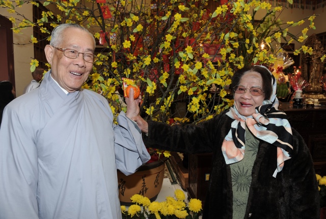 Hoa Kỳ: Lễ Phật đầu năm Ất Mùi 2015 tại chùa Phổ Từ