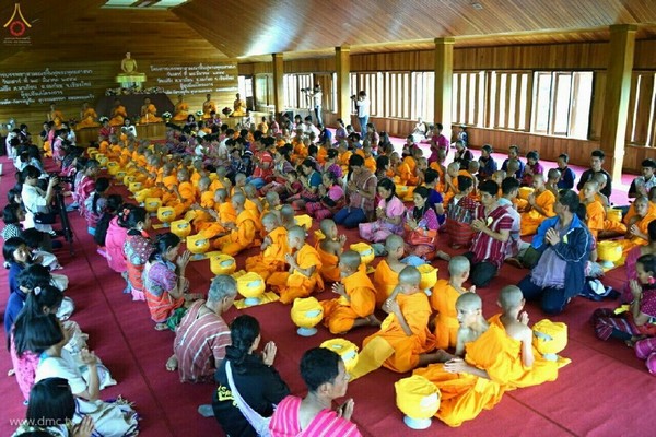 Thái Lan: Chùm ảnh xuất gia gieo duyên
