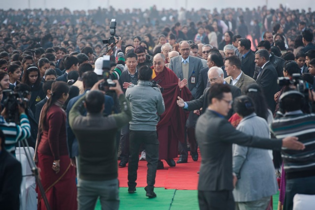 Ấn Độ: Chùm ảnh đức Đạt Lai Lạt Ma thăm Trường Anglo-Vedic (DAV)