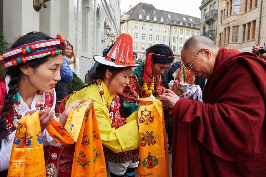 Thụy Sĩ: Chùm ảnh Đức Đạt Lai Lạt Ma ngày đầu đến thăm Basel