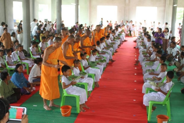 Thái Lan: Chùm ảnh xuất gia gieo duyên