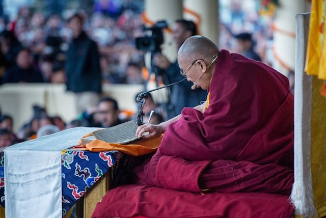 Ấn Độ: Chùm ảnh đức Đạt Lai Lạt Ma cùng đại chúng Bố tát giữa tháng đầu Xuân