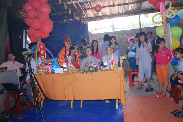 TP. HCM: Di Lặc du xuân về trên Tu Viện Cát Tường