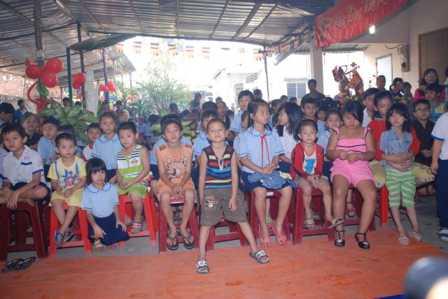 TP. HCM: Di Lặc du xuân về trên Tu Viện Cát Tường