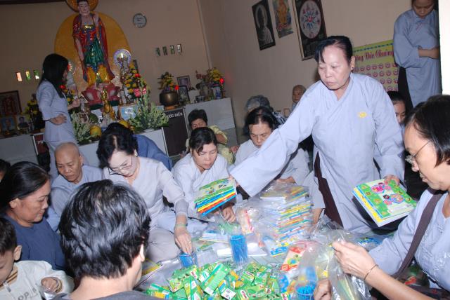 TP. HCM: Di Lặc du xuân về trên Tu Viện Cát Tường