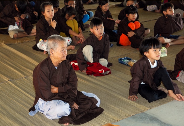 Khóa tu tại Học viện PGVN tại TP. HCM cơ sở Lê Minh Xuân ngày 05/04/2015