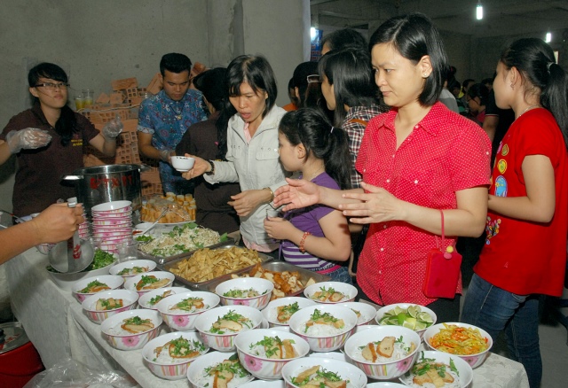 Chùa Giác Ngộ tổ chức tiệc chay gây quỹ xây dựng giai đoạn 3