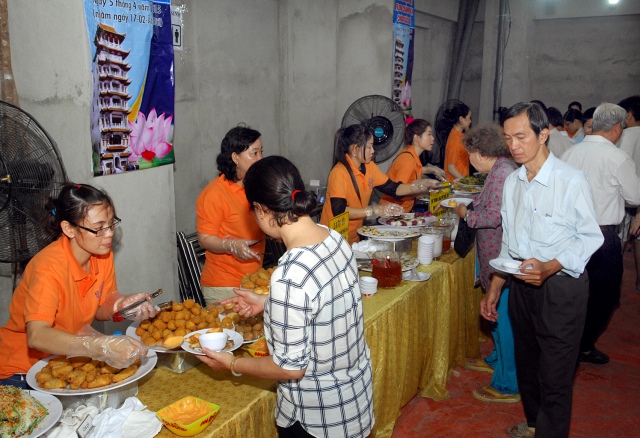 Chùa Giác Ngộ tổ chức tiệc chay gây quỹ xây dựng giai đoạn 3