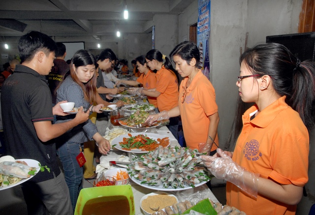 Chùa Giác Ngộ tổ chức tiệc chay gây quỹ xây dựng giai đoạn 3