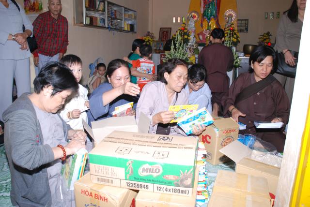 TP. HCM: Di Lặc du xuân về trên Tu Viện Cát Tường