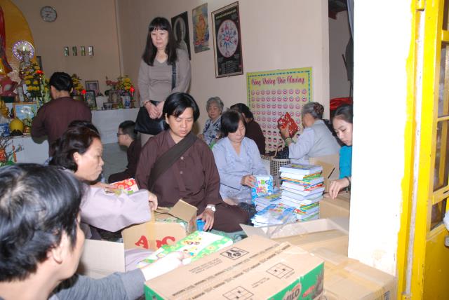 TP. HCM: Di Lặc du xuân về trên Tu Viện Cát Tường