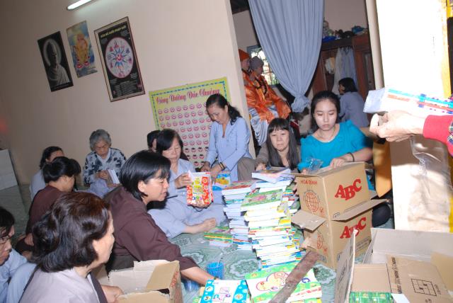 TP. HCM: Di Lặc du xuân về trên Tu Viện Cát Tường