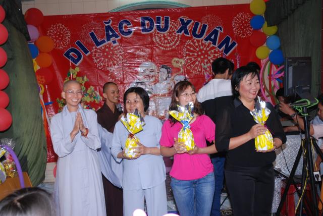 TP. HCM: Di Lặc du xuân về trên Tu Viện Cát Tường