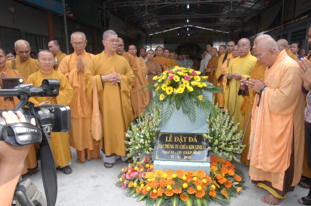 Tiền Giang: Long trọng lễ đặt đá khởi công trùng tu chùa Kim Linh I