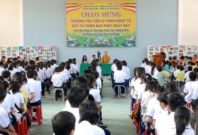 Quỹ Đạo Phật Ngày Nay: Hơn 600 học sinh gieo duyên với Phật pháp tại Tiền Giang