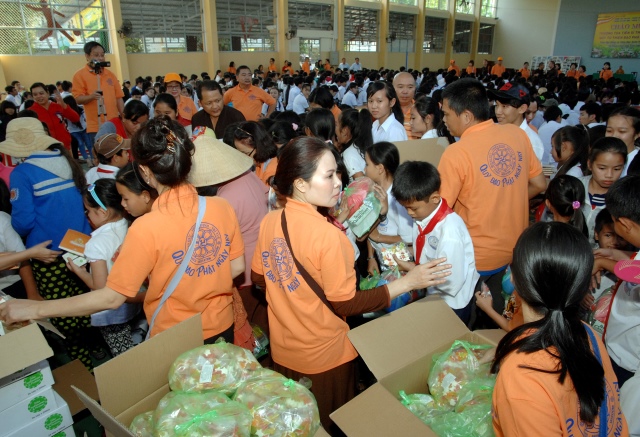 Quỹ Đạo Phật Ngày Nay: Hơn 600 học sinh gieo duyên với Phật pháp tại Tiền Giang