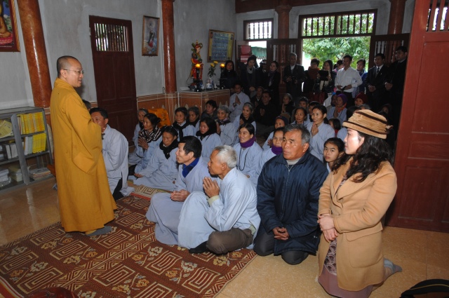 Quỹ Đạo Phật Ngày Nay: Tặng quà tại chùa Tượng Sơn và học sinh Trường THCS Đặng Dung - Hà Tĩnh