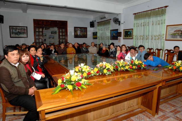 Quỹ Đạo Phật Ngày Nay: Tặng quà tại chùa Tượng Sơn và học sinh Trường THCS Đặng Dung - Hà Tĩnh