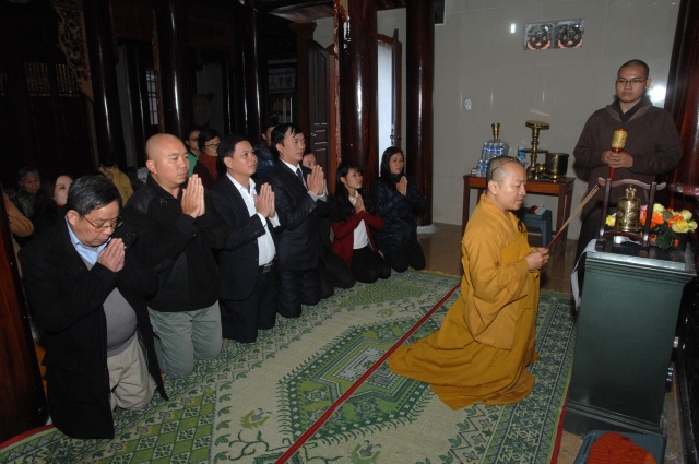 Quỹ Đạo Phật Ngày Nay: Tặng quà tại chùa Tượng Sơn và học sinh Trường THCS Đặng Dung - Hà Tĩnh