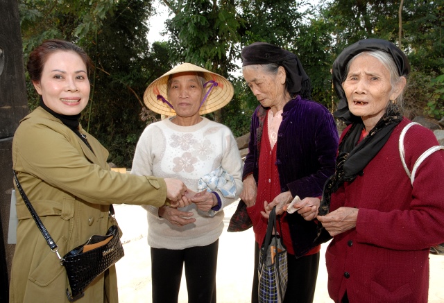 Quỹ Đạo Phật Ngày Nay: Chương trình &#039;Qùa Tết yêu thương&#039; đợt 2 tại Thanh Hóa