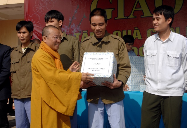 Quỹ Đạo Phật Ngày Nay: Chương trình &#039;Qùa Tết yêu thương&#039; đợt 2 tại Thanh Hóa