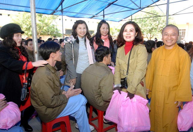 Quỹ Đạo Phật Ngày Nay: Chương trình &#039;Qùa Tết yêu thương&#039; đợt 2 tại Thanh Hóa