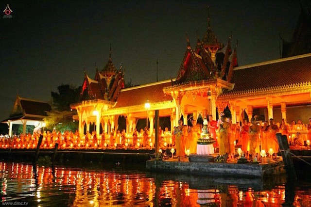 Chùm ảnh: Hàng vạn vị Tăng sĩ hạnh Đầu đà cuộc hành hương giữa lòng Bangkok, Thái Lan
