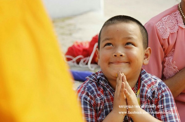 Chùm ảnh: Hàng vạn vị Tăng sĩ hạnh Đầu đà cuộc hành hương giữa lòng Bangkok, Thái Lan