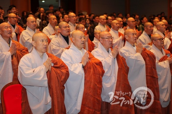 Hàn Quốc: Chùm ảnh Tết Dương lịch tại Tổ đình Tào Khê, Seoul