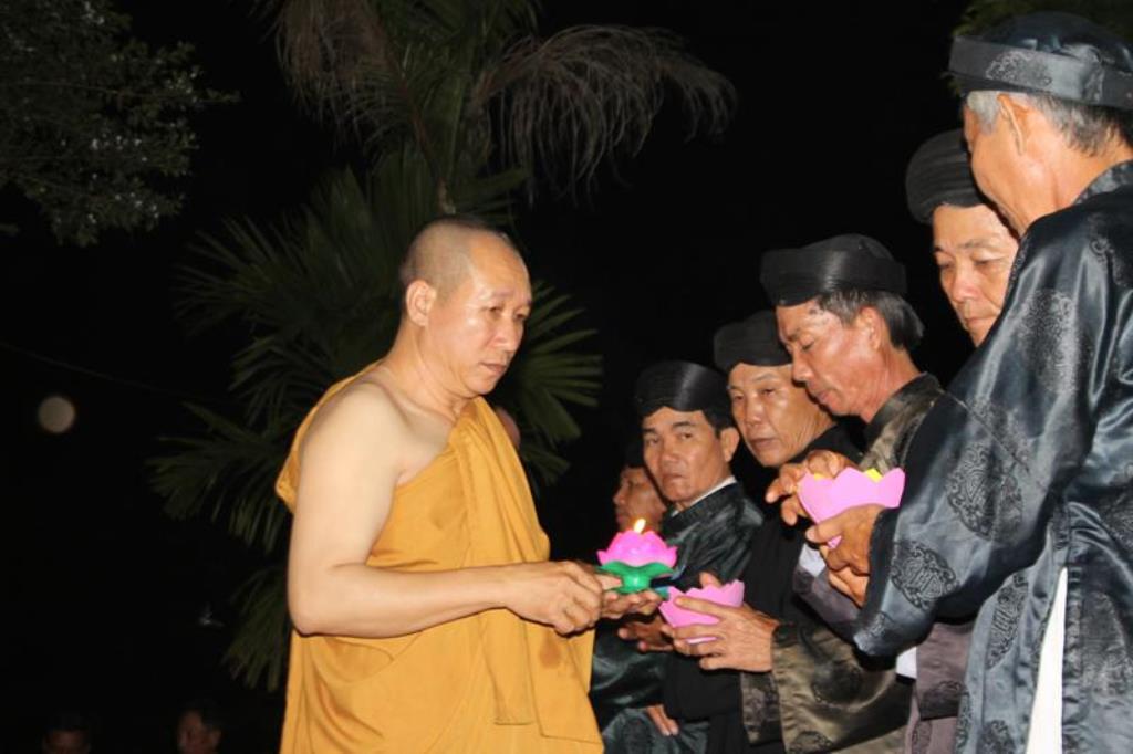 Đồng Tháp: Hoa Đăng Cầu An Đầu Năm