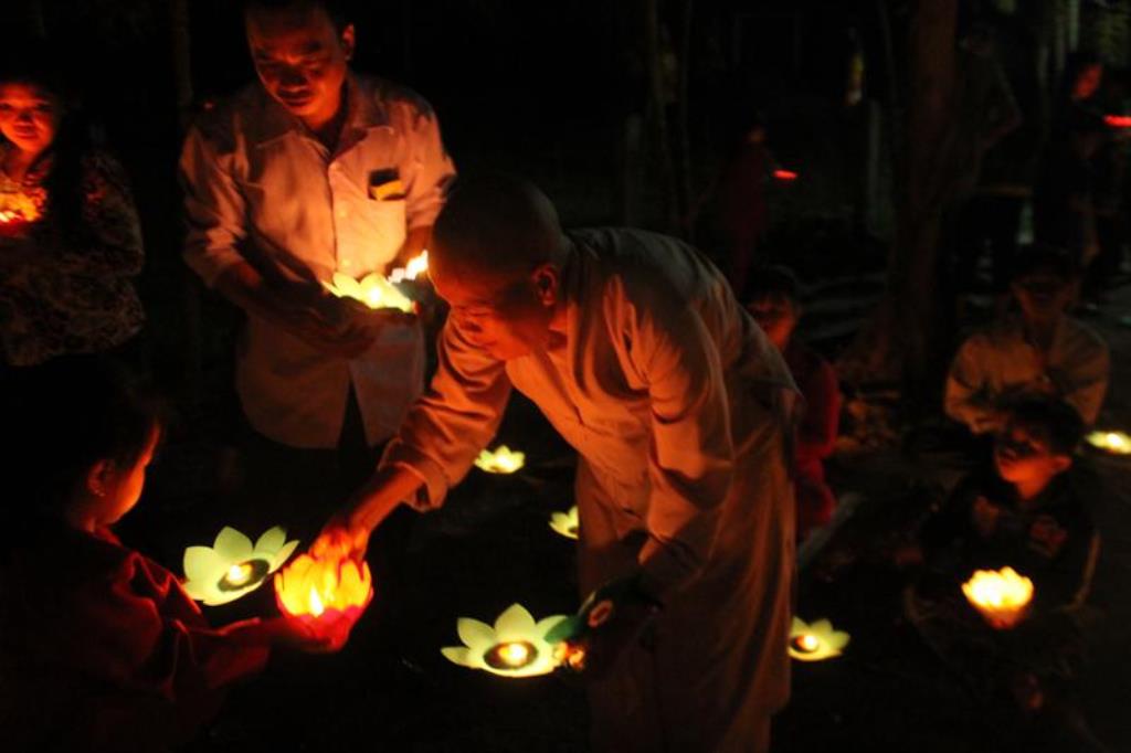 Đồng Tháp: Hoa Đăng Cầu An Đầu Năm