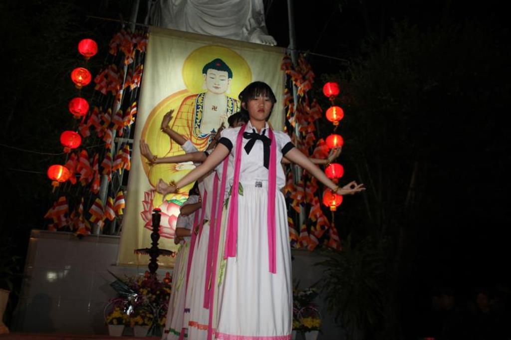 Đồng Tháp: Hoa Đăng Cầu An Đầu Năm