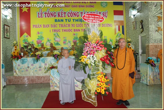 BÌNH DƯƠNG:     Lễ Tổng Kết Công Tác Phật Sự  Phân Ban Đặc Trách Ni Giới &amp; Ban Từ Thiện