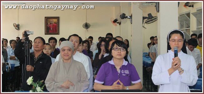 SC. Thích Nữ Hương Nhũ thuyết giảng tại nhà thờ Kitô giáo