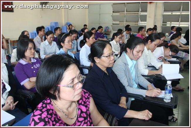 SC. Thích Nữ Hương Nhũ thuyết giảng tại nhà thờ Kitô giáo