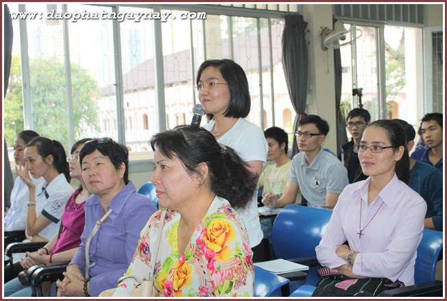 SC. Thích Nữ Hương Nhũ thuyết giảng tại nhà thờ Kitô giáo