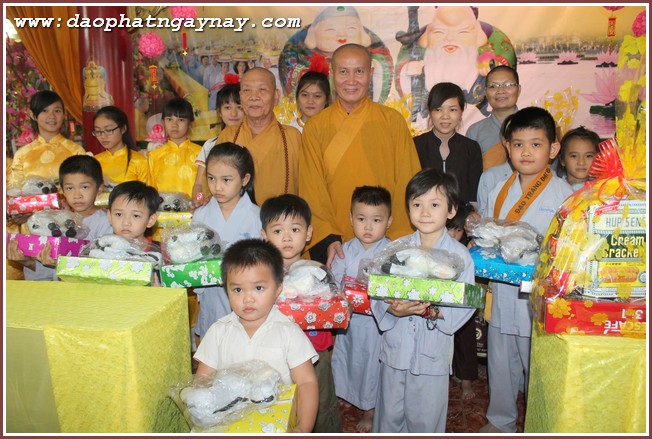 TP. HCM: Quan Âm Tu Viện tổng kết hoạt động Phật sự 2014